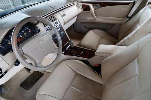 1999 Mercedes-Benz E-Class AWD