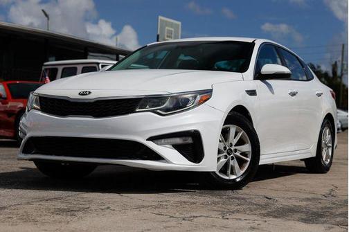 Snow White Pearl 2019 Kia Optima LX