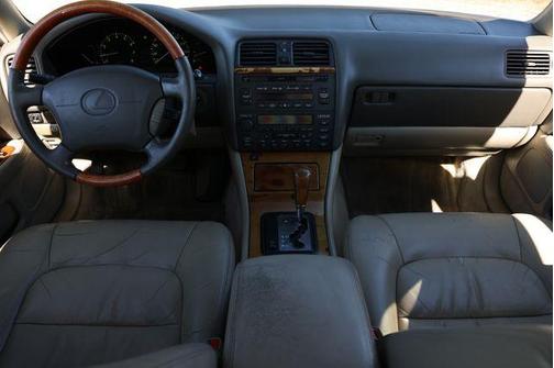 1999 Lexus LS 400 Base