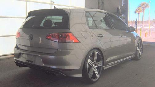 2015 Volkswagen Golf R 4-Door w/DCC & Navigation