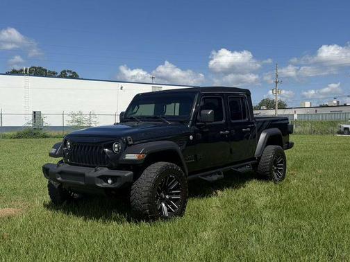 Black Clearcoat 2020 Jeep Gladiator Sport S