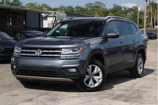 Platinum Gray Metallic 2018 Volkswagen Atlas 3.6L SE