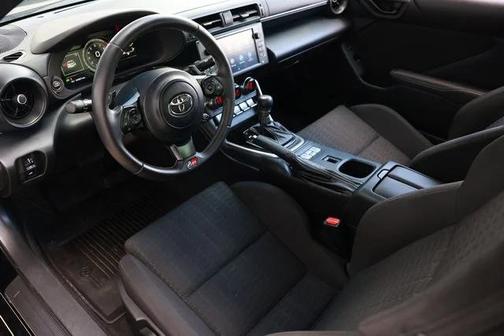 Raven 2023 Toyota GR86 Base