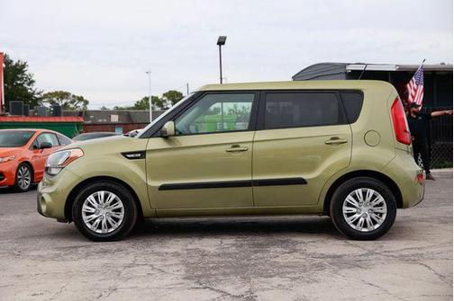 2013 Kia Soul Base