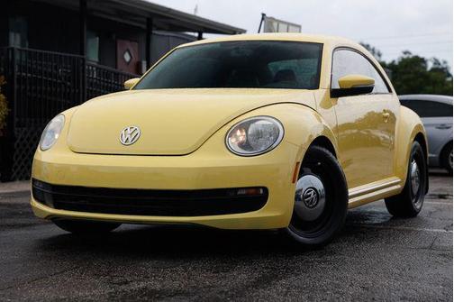 Yellow Rush 2013 Volkswagen Beetle 2.5L