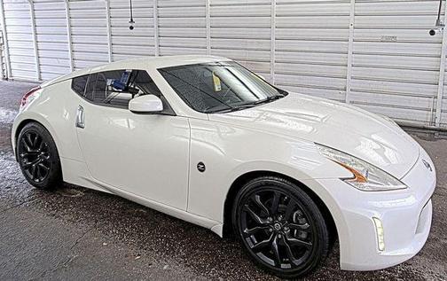 Pearl White 2016 Nissan 370Z Base