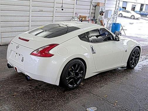 Pearl White 2016 Nissan 370Z Base