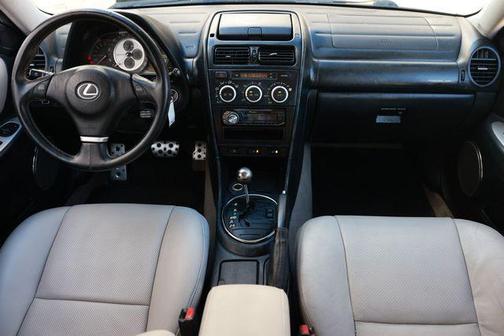 Alabaster Metallic 2004 Lexus IS 300 Base