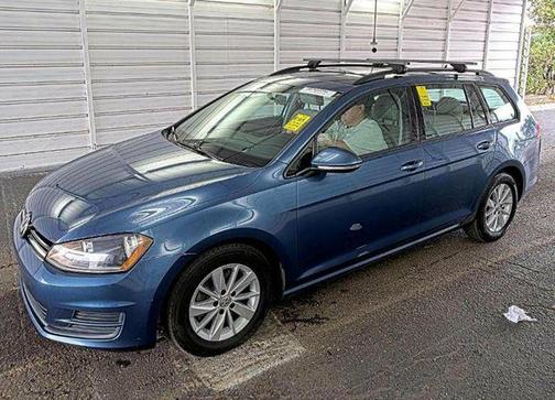 2016 Volkswagen Golf SportWagen TSI S 4-Door