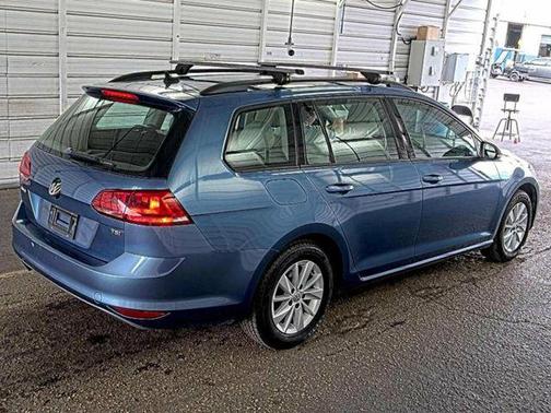 2016 Volkswagen Golf SportWagen TSI S 4-Door