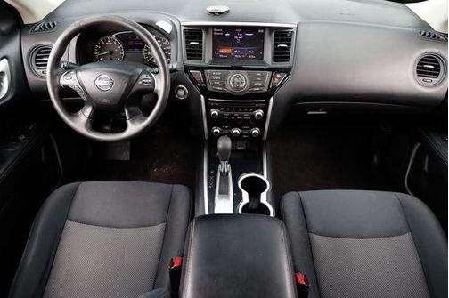 2018 Nissan Pathfinder S