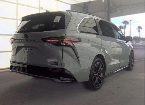 Cement 2023 Toyota Sienna XSE 7 Passenger