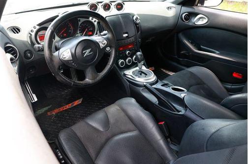 2011 Nissan 370Z Base