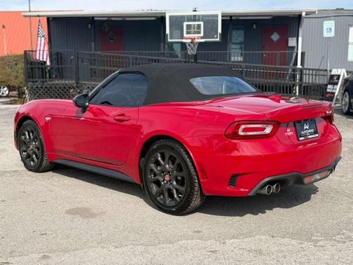 2018 FIAT 124 Spider Base
