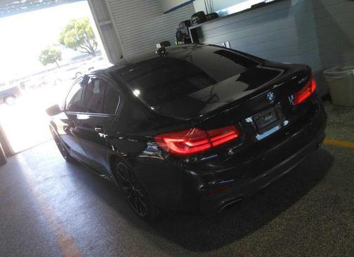Black Sapphire Metallic 2019 BMW 540 i