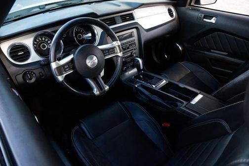 2014 Ford Mustang V6 Premium