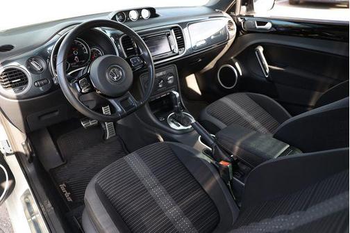 Candy White 2014 Volkswagen Beetle DSG 2.0T R-Line