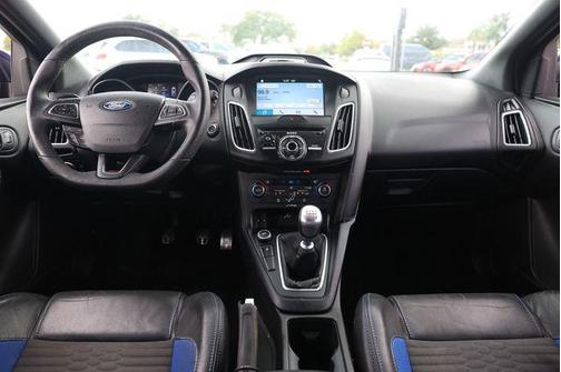 Nitrous Blue Quad-Coat 2016 Ford Focus ST