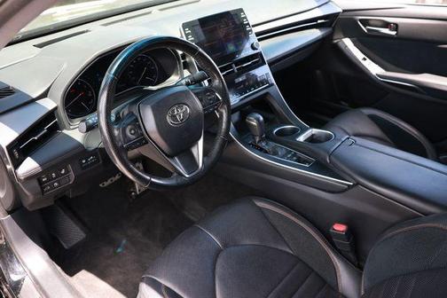 Midnight Black Metallic 2019 Toyota Avalon Touring