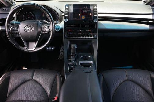 Midnight Black Metallic 2019 Toyota Avalon Touring