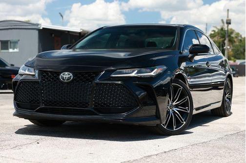 Midnight Black Metallic 2019 Toyota Avalon Touring