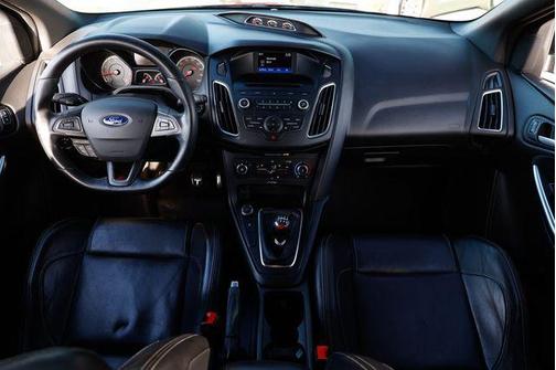 2017 Ford Focus ST ST