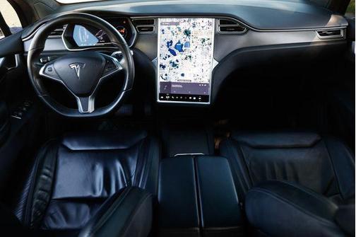 2017 Tesla Model X 100D AWD w/FSD (Full Self Drive)