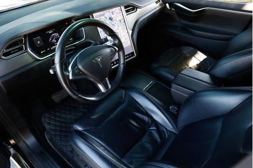 2017 Tesla Model X 100D AWD w/FSD (Full Self Drive)