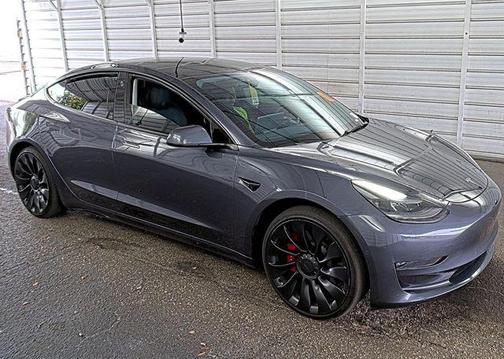 Midnight Silver Metallic 2022 Tesla Model 3 Performance