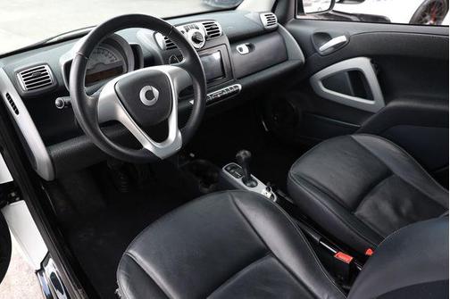 Crystal White 2008 smart ForTwo passion