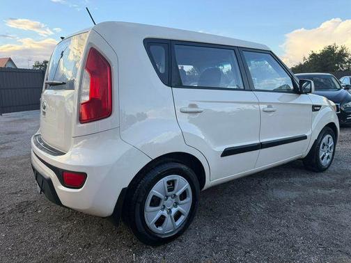 2013 Kia Soul Base