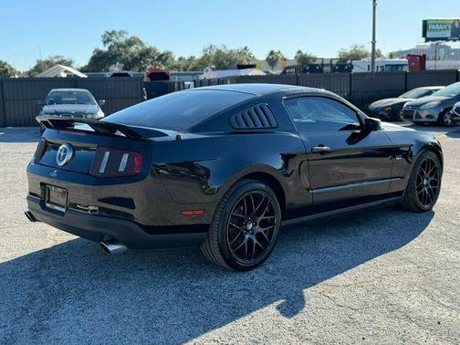 2012 Ford Mustang V6