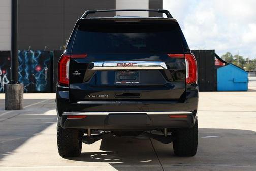 Black 2021 GMC Yukon SLT