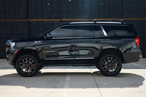 Black 2021 GMC Yukon SLT