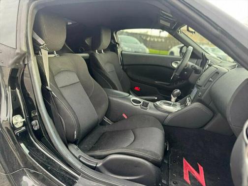 2015 Nissan 370Z Sport