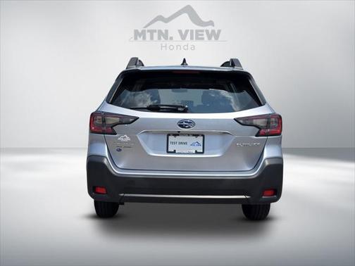 2023 Subaru Outback Base