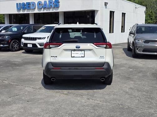 2022 Toyota RAV4 Hybrid XLE Premium