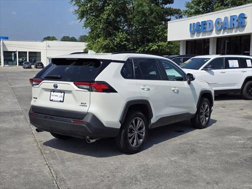 2022 Toyota RAV4 Hybrid XLE Premium