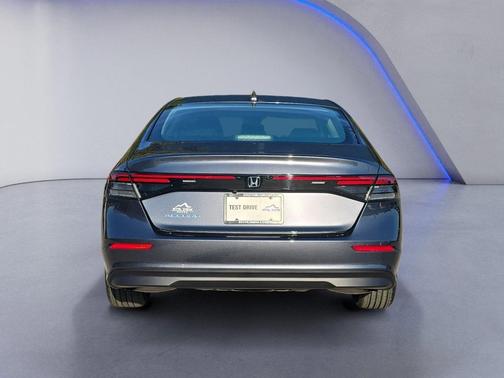 2025 Honda Accord LX 1.5T