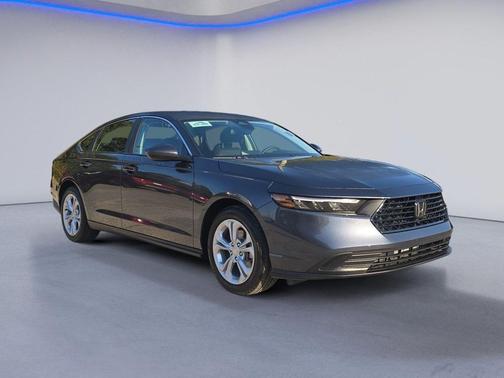 2025 Honda Accord LX 1.5T