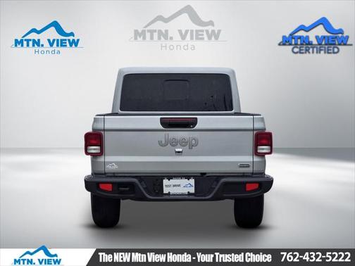 2023 Jeep Gladiator Overland