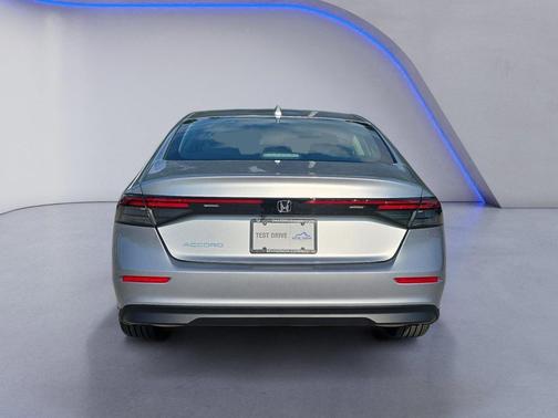 2025 Honda Accord LX 1.5T