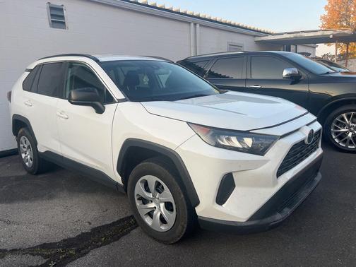 2020 Toyota RAV4 LE