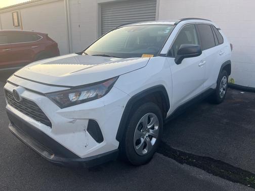 2020 Toyota RAV4 LE