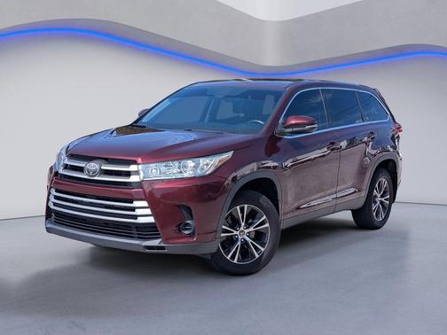 2019 Toyota Highlander LE I4