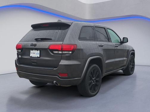 2017 Jeep Grand Cherokee Altitude