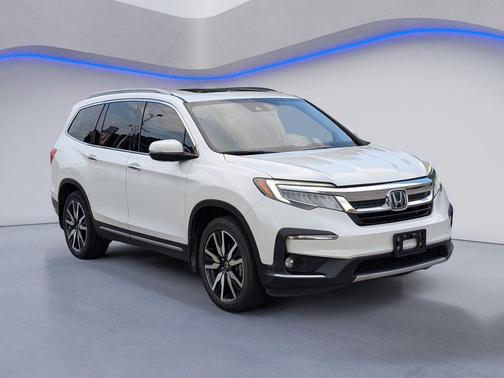 2022 Honda Pilot Touring 8-Passenger