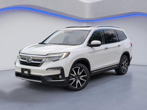 2022 Honda Pilot Touring 8-Passenger