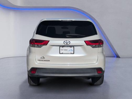 2018 Toyota Highlander LE I4