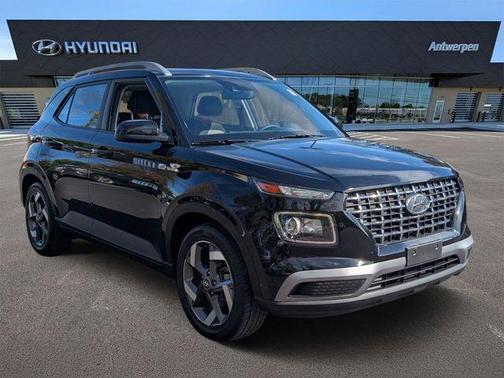 2022 Hyundai VENUE SEL